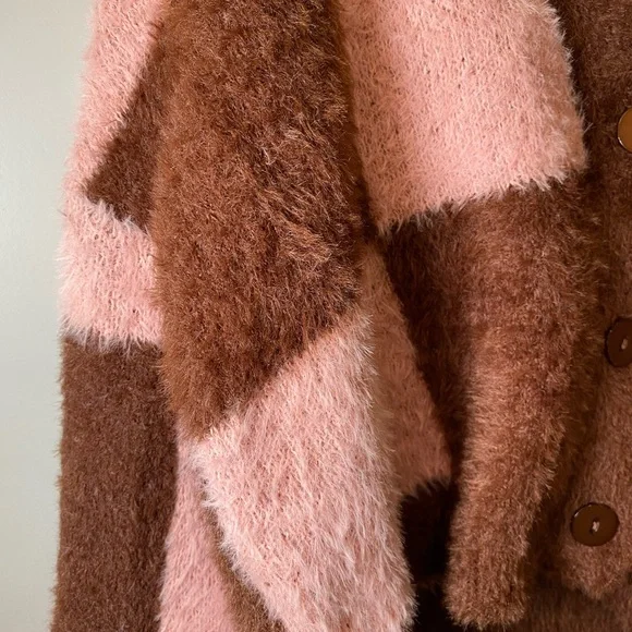 Cropped Button Up Sweater - Picture 3 of 4